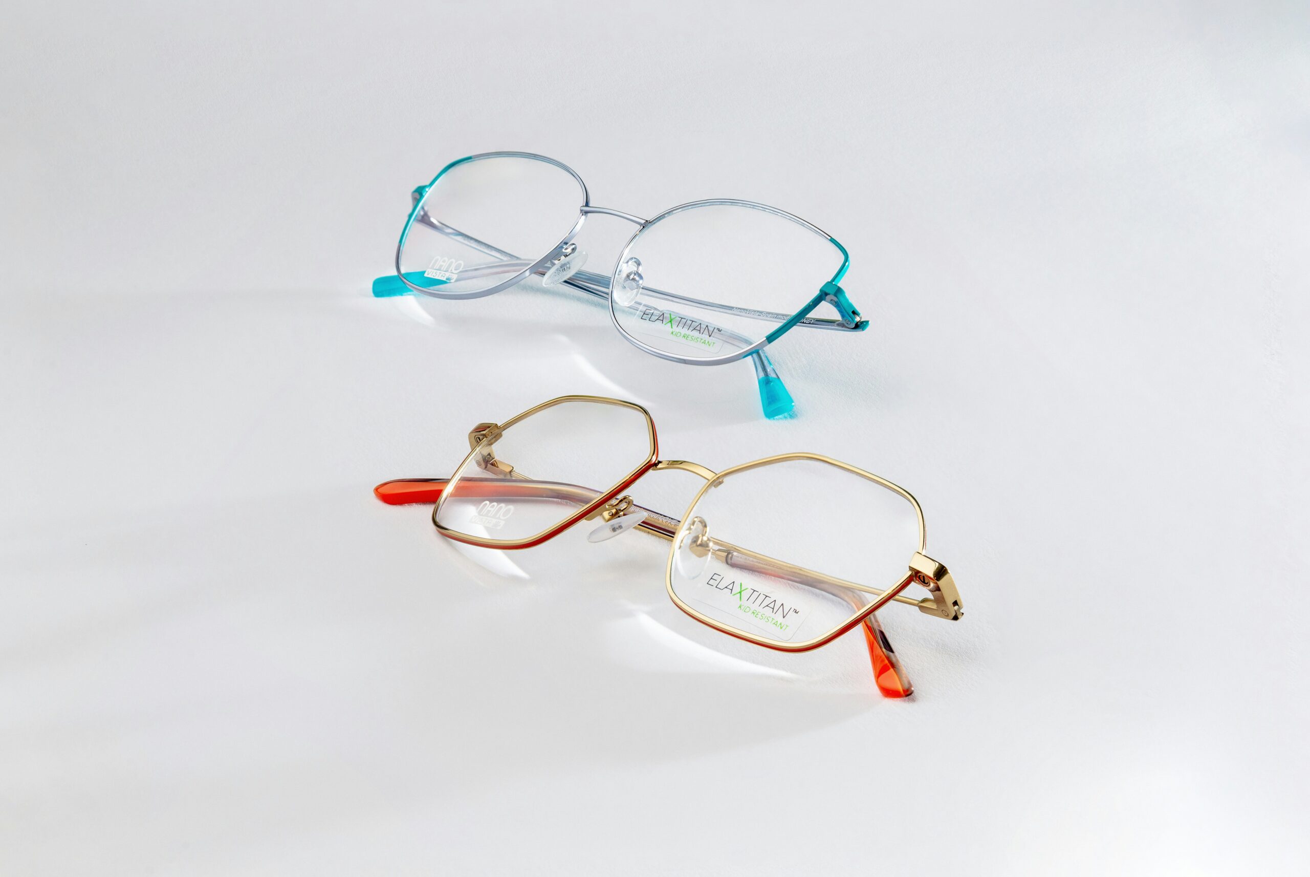 A close-up review of Specscart prescription glasses frames and clear lenses for UK buyers.